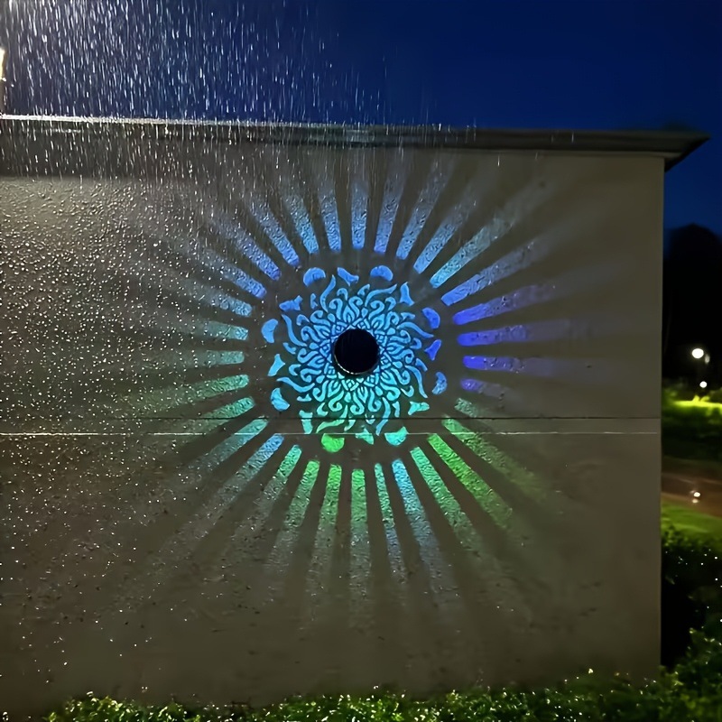Smart Garden Light - Solarna lampa ścienna LED z projekcją